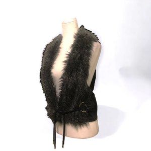 LULUMARI Shaggy Faux Fur Faux Leather Fashionable Vest Size M/ L